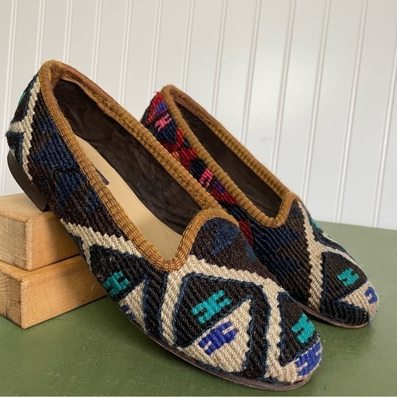 Res Ipsa Kilim Hand Woven Slip on Shoes/Loafers - Picture 1 of 9